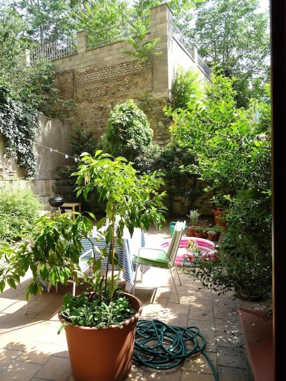 Garden Apartment On Art Nouveau Street In Central Prag Dış mekan fotoğraf