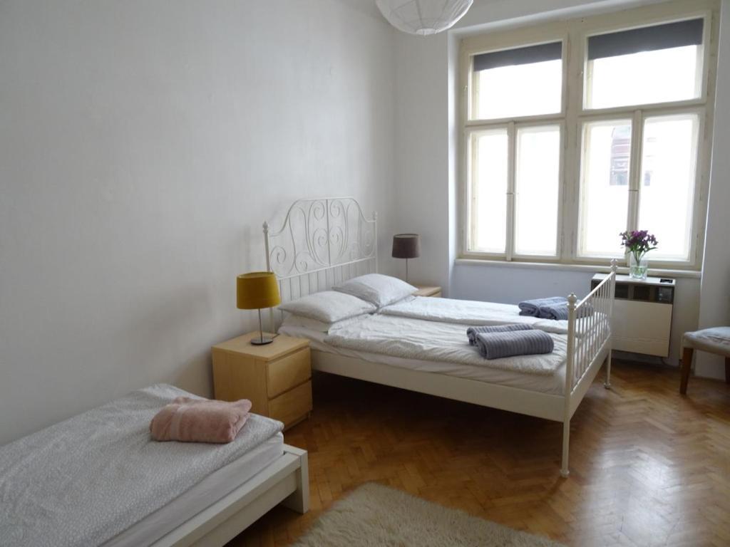 Garden Apartment On Art Nouveau Street In Central Prag Dış mekan fotoğraf